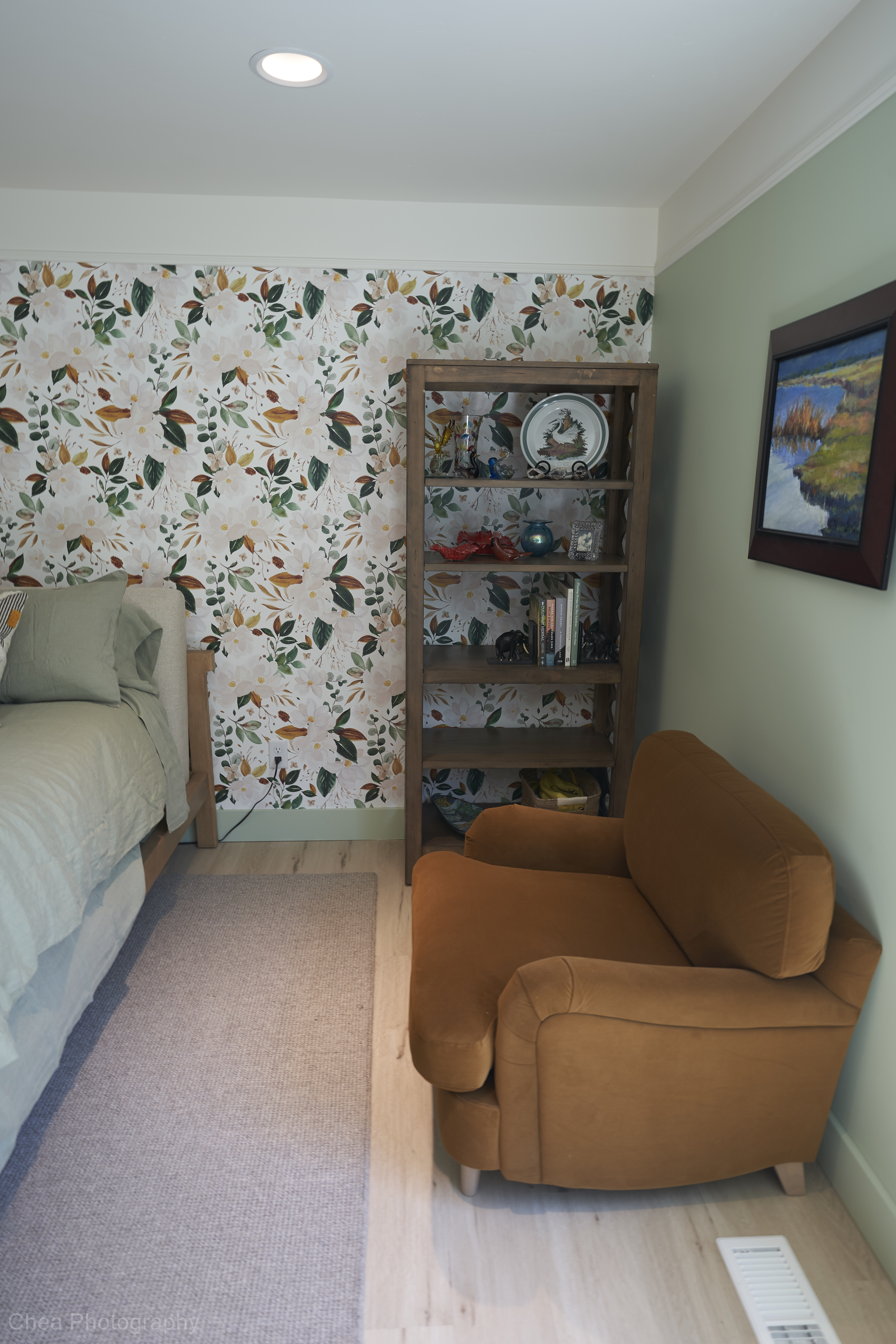 Suite project: Completed suite interior (Photo 19/22)