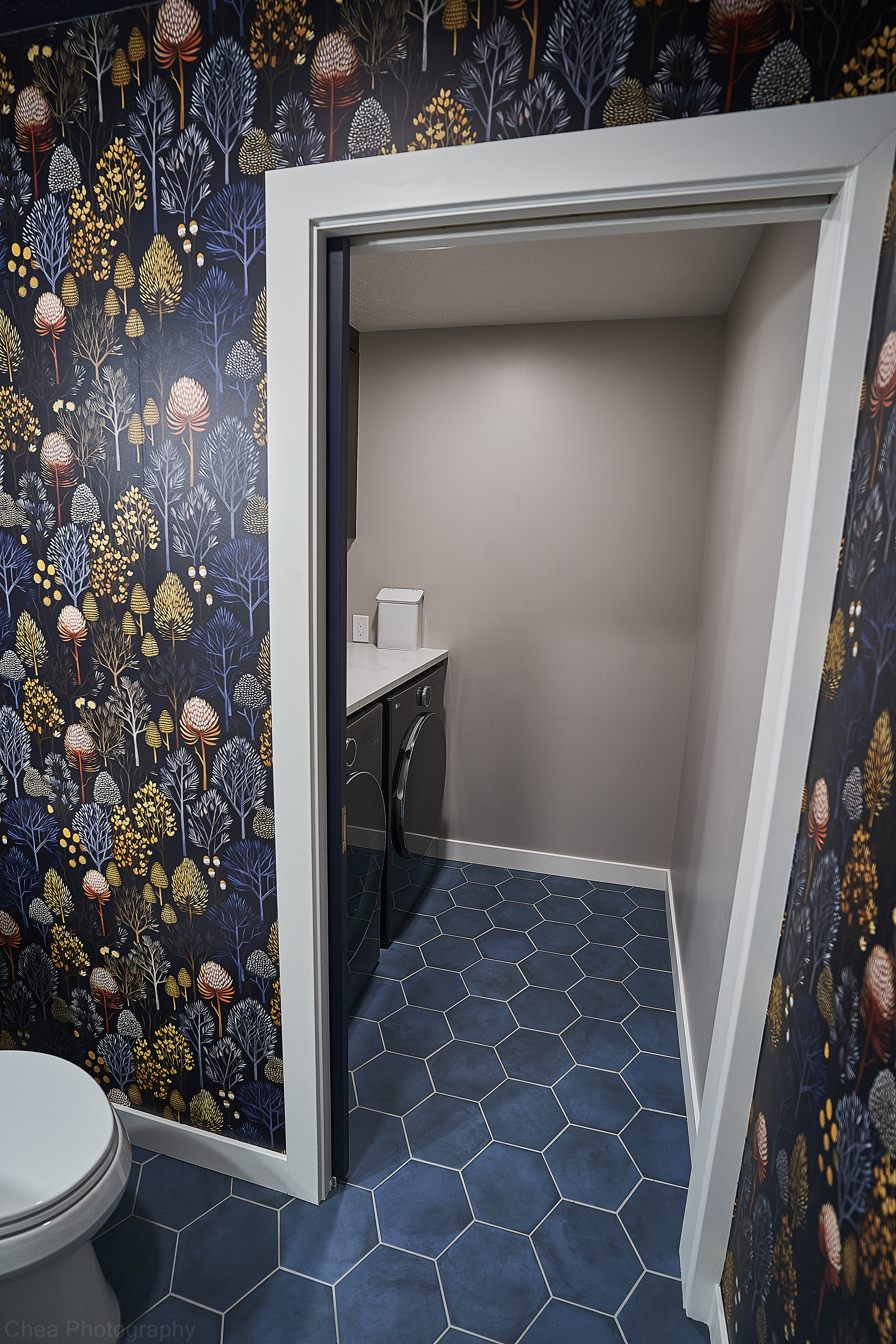 Suite project: Completed suite interior (Photo 2/22)