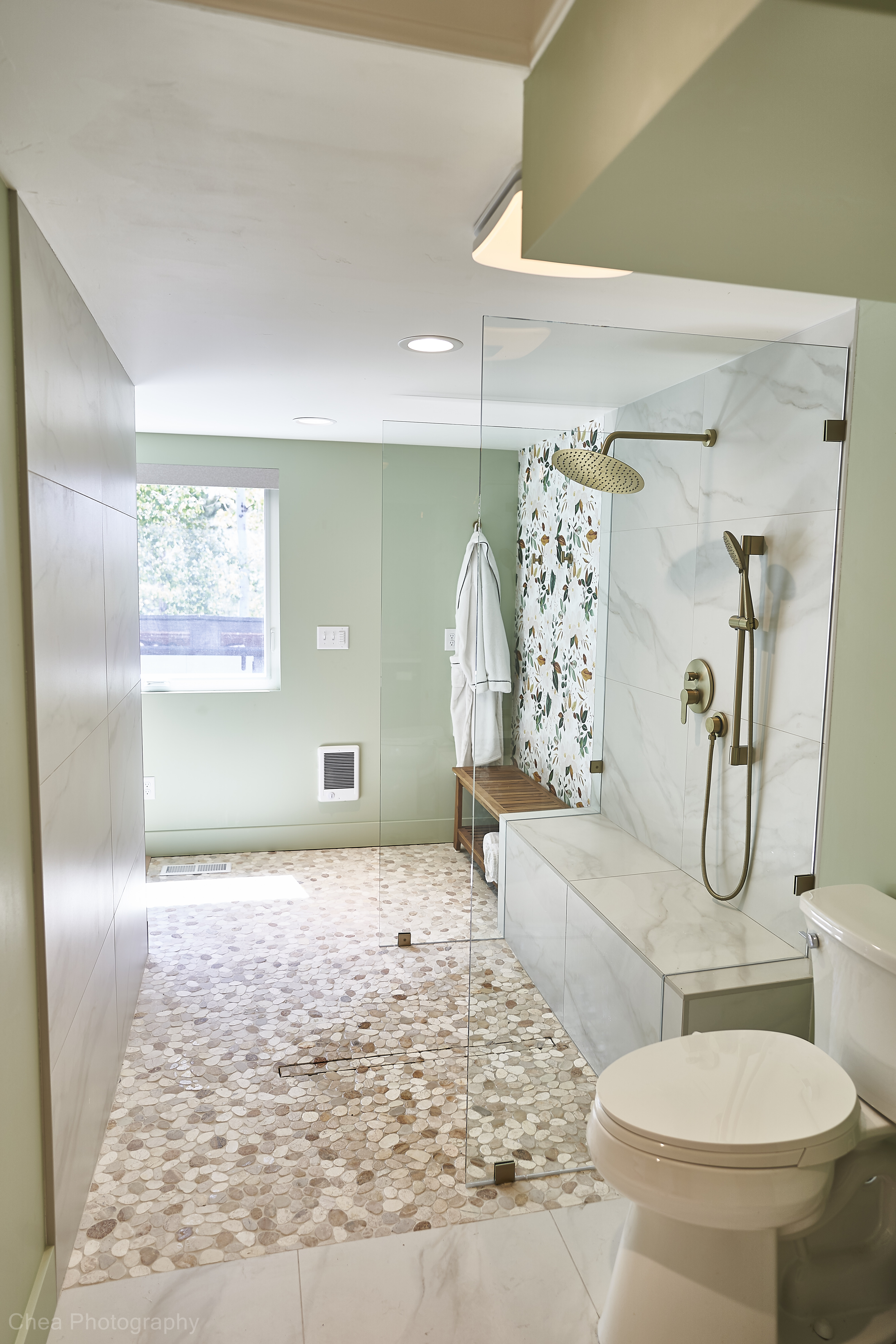 Suite project: Completed suite interior (Photo 9/22)